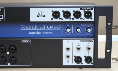 중고 Soundcraft UI16 / UI-16 / UI 16 / 디지털믹서 / 사운드크래프트 디지털 믹서